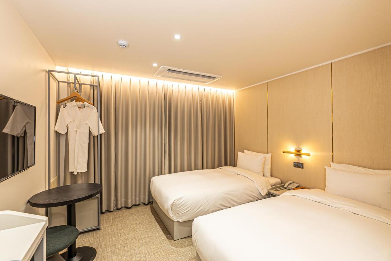 Hotel The Grang Seogwipo Ngoại thất bức ảnh